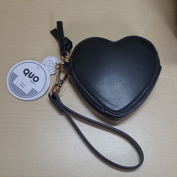 QUO Accessories - Quo Heart Pouch Black Vegan Leather Gold-tone Hardware 4"×4"×1" Strap Drop 7"
